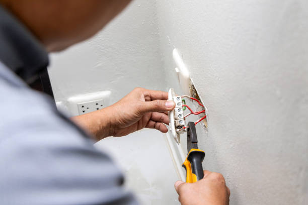 Best Electrical Contractors for Businesses  in Clyde Hill, WA