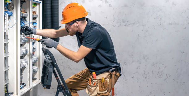 Best Circuit Breaker Repair  in Clyde Hill, WA